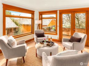 2117 N 36th Street, Seattle WA 98103