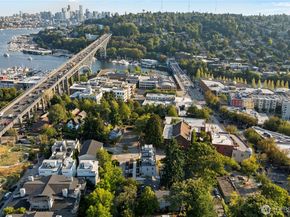 722 N 36th Street, Seattle WA 98103