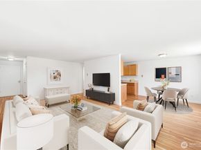 11556 Greenwood Avenue N 105, Seattle WA 98133