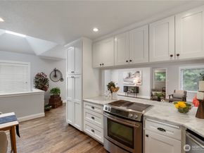 23305 98th Avenue S, Kent WA 98031