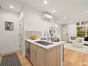 7011 9th Avenue NE, Seattle WA 98115