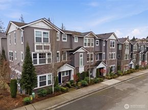 23947 SE 45th Terr, Sammamish WA 98029