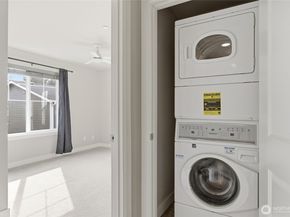 23947 SE 45th Terr, Sammamish WA 98029