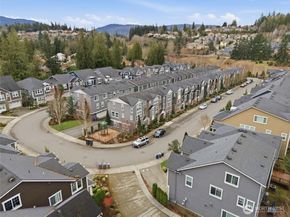 23947 SE 45th Terr, Sammamish WA 98029