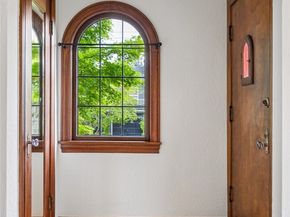 8042 11th Avenue NW, Seattle WA 98117