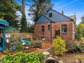 8042 11th Avenue NW, Seattle WA 98117