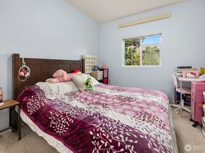 1736 10th Avenue NE C110, Issaquah WA 98029