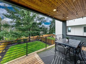 9212 11th Avenue NW, Seattle WA 98117