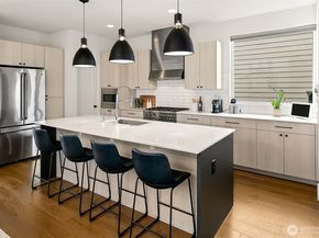 9212 11th Avenue NW, Seattle WA 98117