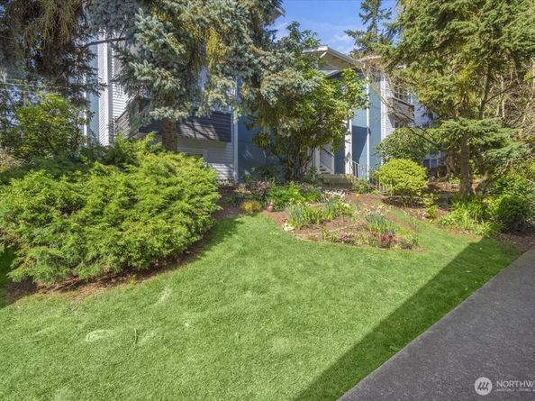 915 N 163rd Street C17, Shoreline WA 98133