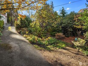 548 NE 102nd Street, Seattle WA 98125