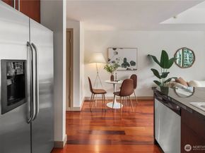 900 Lenora Street W702, Seattle WA 98121