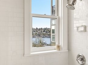 2915 Franklin Avenue E A, Seattle WA 98102