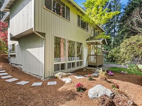 4800 152nd Place SE, Bellevue WA 98006