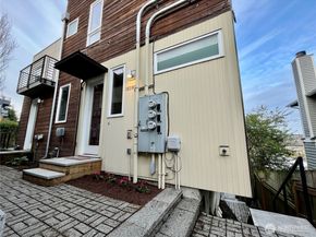 3639 13th Avenue W C, Seattle WA 98119