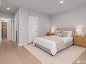 3639 13th Avenue W C, Seattle WA 98119