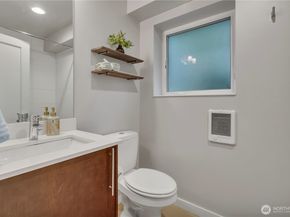 3639 13th Avenue W C, Seattle WA 98119