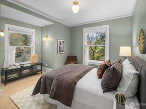 610 16th Avenue E, Seattle WA 98112