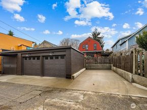 610 16th Avenue E, Seattle WA 98112