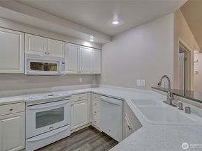 714 228th Street SW O101, Bothell WA 98021