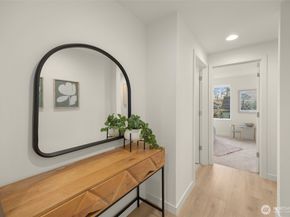 8327 B 12th Avenue NW, Seattle WA 98117