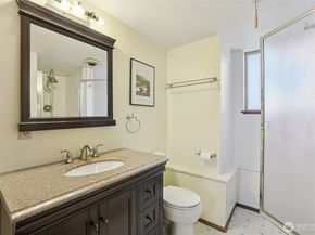 11208 SE 234th Place, Kent WA 98031