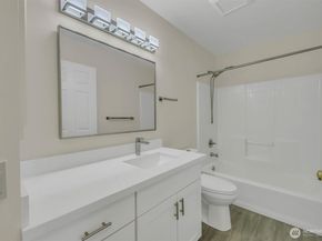 18397 NE 97th Court, Redmond WA 98052