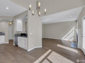 18397 NE 97th Court, Redmond WA 98052