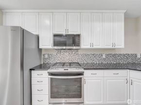 18397 NE 97th Court, Redmond WA 98052