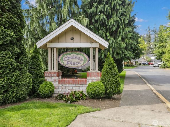 18397 NE 97th Court, Redmond WA 98052