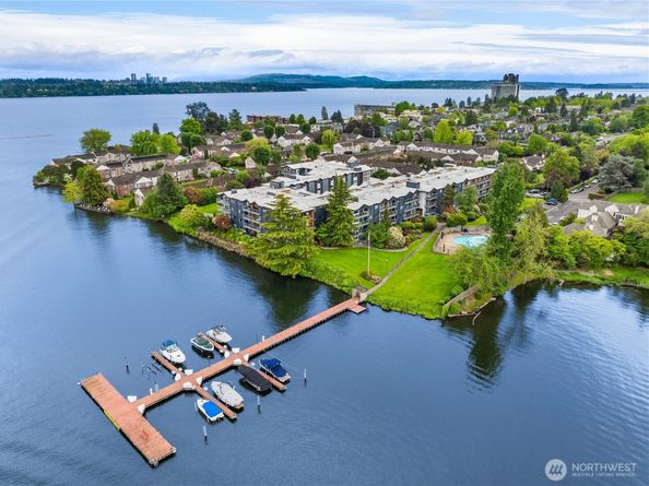 2501 Canterbury Lane E 322, Seattle WA 98112