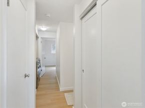 2104 Alki Avenue SW 306, Seattle WA 98116