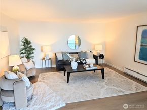 2104 Alki Avenue SW 306, Seattle WA 98116