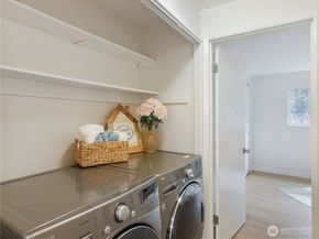 2104 Alki Avenue SW 306, Seattle WA 98116