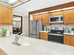 16602 NE 18th Street, Bellevue WA 98008