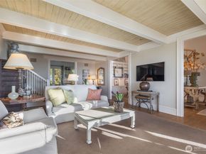 9400 Vineyard Crest, Bellevue WA 98004