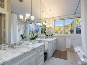 9400 Vineyard Crest, Bellevue WA 98004