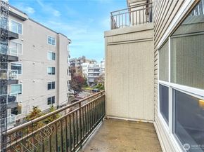 3221 SW Avalon Way 413, Seattle WA 98126