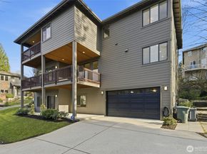 11087 SE 62nd Place, Bellevue WA 98006