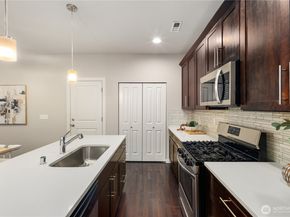 1216 150th Street SW, Lynnwood WA 98087