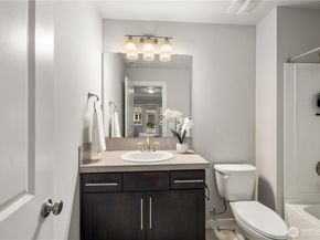 1216 150th Street SW, Lynnwood WA 98087