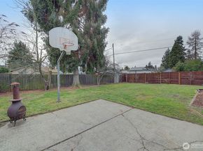 14804 12th Avenue SW, Burien WA 98166