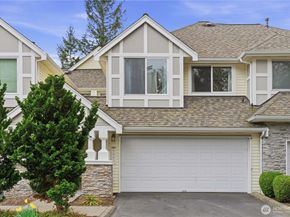 6649 SE Cougar Mountain Way, Bellevue WA 98006