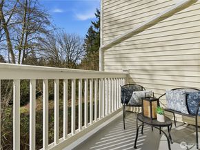 6649 SE Cougar Mountain Way, Bellevue WA 98006