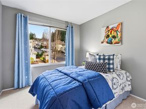 6649 SE Cougar Mountain Way, Bellevue WA 98006