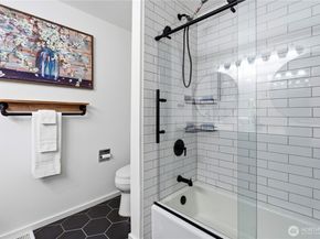 6649 SE Cougar Mountain Way, Bellevue WA 98006