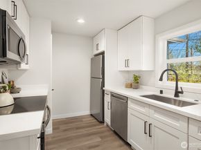 11136 108th Avenue NE, Kirkland WA 98033