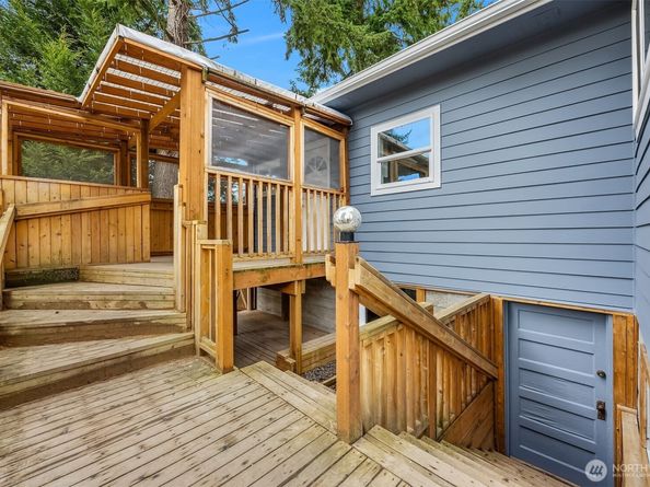 11136 108th Avenue NE, Kirkland WA 98033