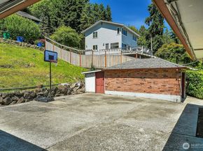 12725 42nd Avenue NE, Seattle WA 98125