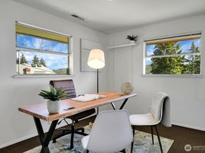 12725 42nd Avenue NE, Seattle WA 98125